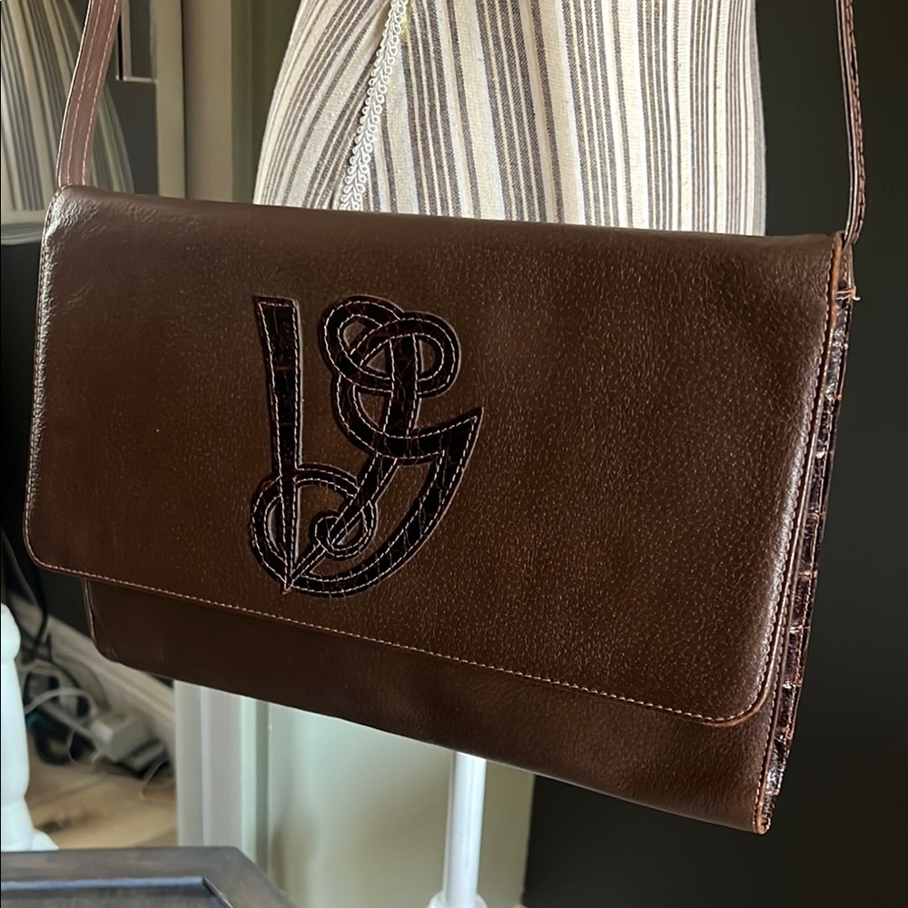 🛑 1 hour sale. Valentino Garavani, Brown Leather Shoulder Bag, 100% authentic